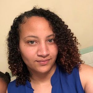 Meet your Posher, Desiree